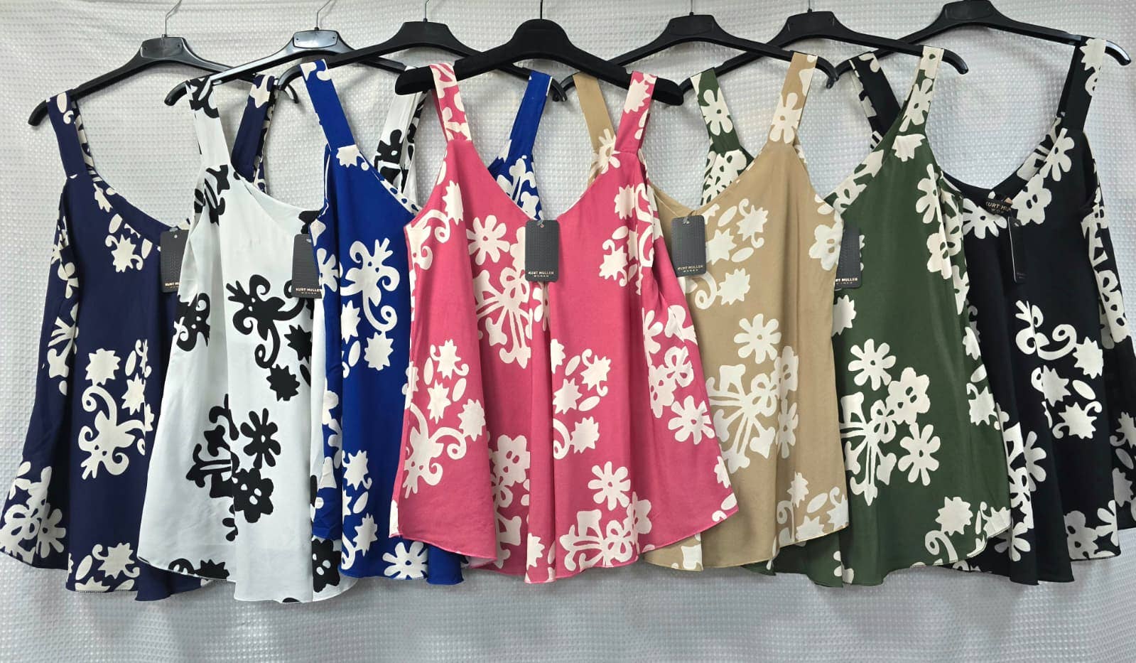 Baroque Print Sleeveless Swing Top: Royal blue